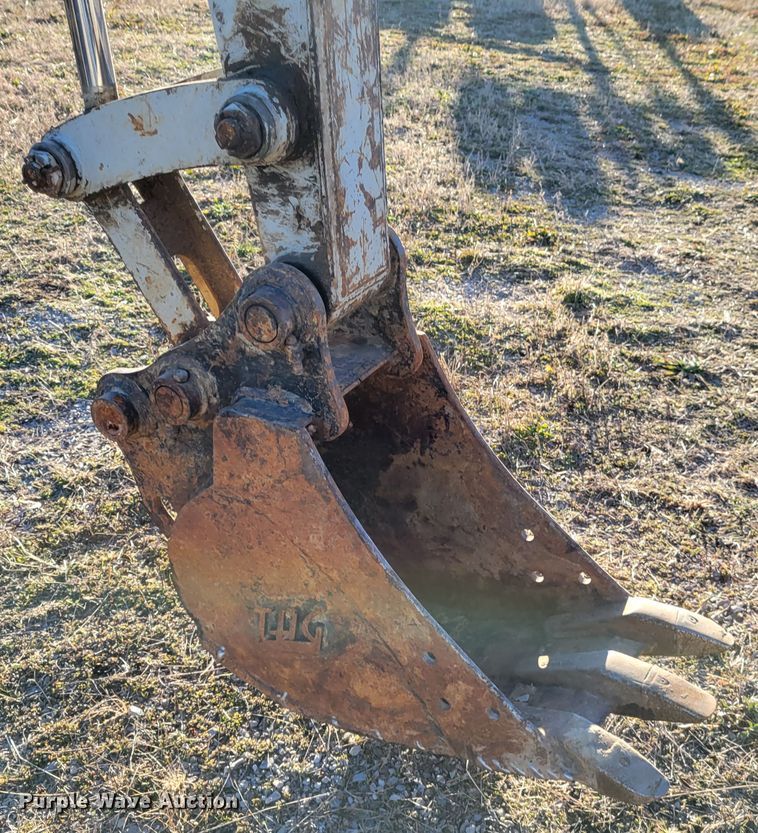 image for item DI1184 2018 Takeuchi TB240  mini excavator