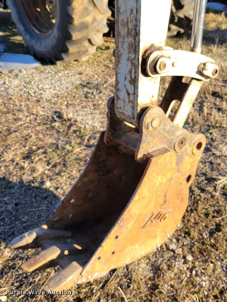 image for item DI1184 2018 Takeuchi TB240  mini excavator