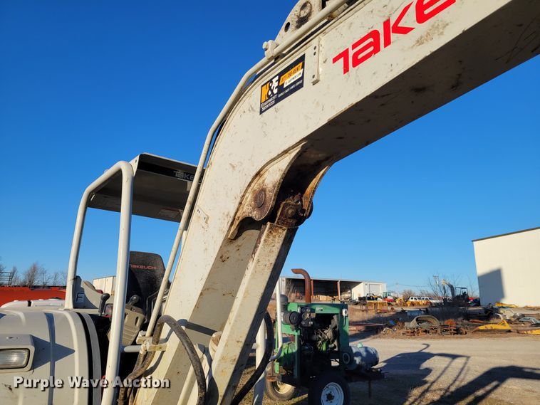 image for item DI1184 2018 Takeuchi TB240  mini excavator