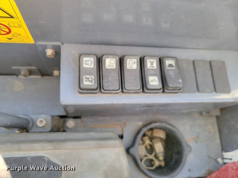 image for item DI1184 2018 Takeuchi TB240  mini excavator