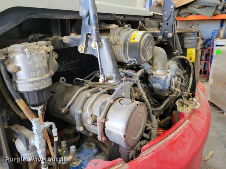 image for item DI1184 2018 Takeuchi TB240  mini excavator