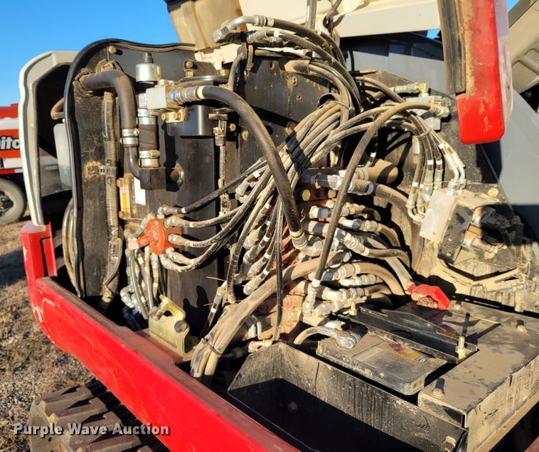 image for item DI1184 2018 Takeuchi TB240  mini excavator