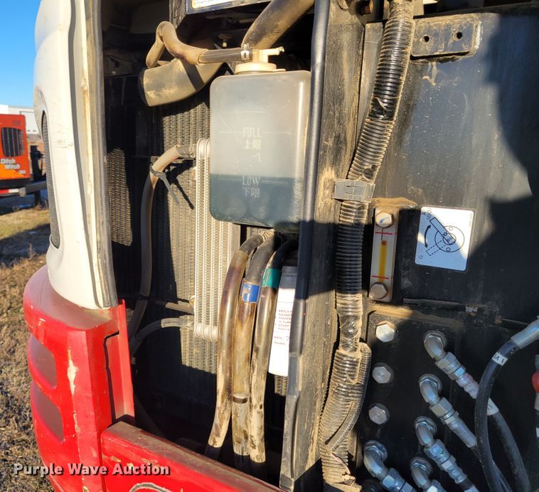 image for item DI1184 2018 Takeuchi TB240  mini excavator