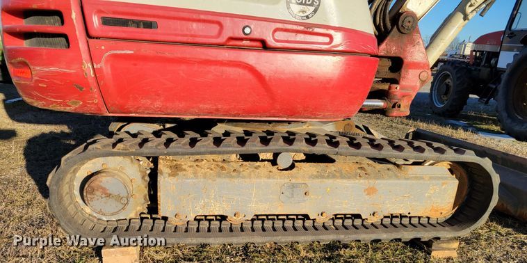 image for item DI1184 2018 Takeuchi TB240  mini excavator