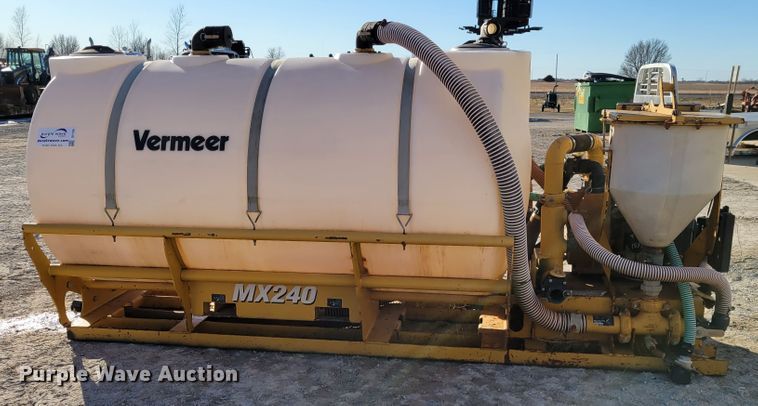 image for item DI1186 2015 Vermeer MX240 fluid mixer