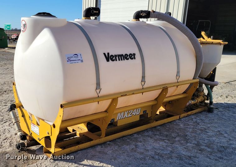 image for item DI1186 2015 Vermeer MX240 fluid mixer