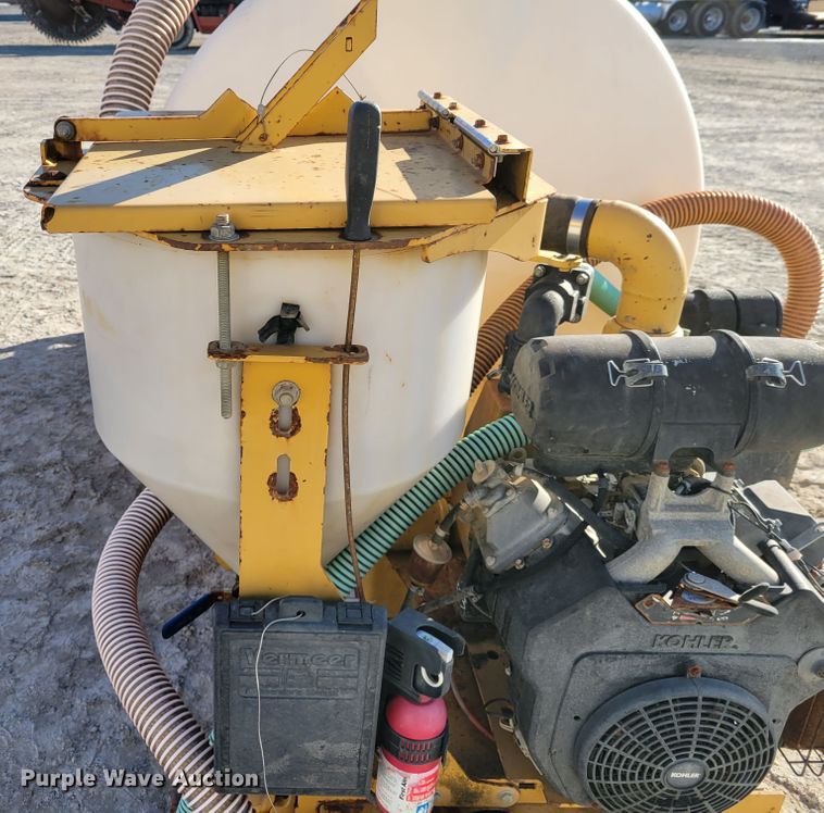 image for item DI1186 2015 Vermeer MX240 fluid mixer