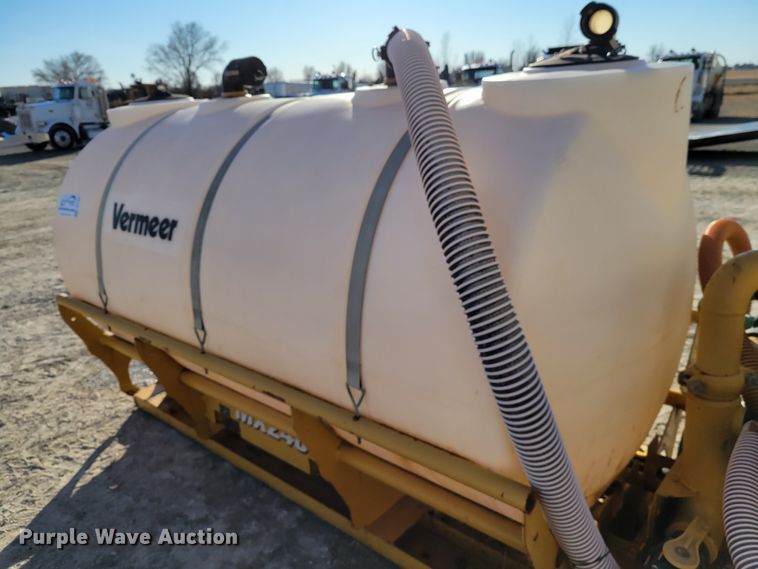 image for item DI1186 2015 Vermeer MX240 fluid mixer