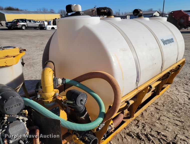 image for item DI1186 2015 Vermeer MX240 fluid mixer