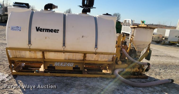 image for item DI1187 2015 Vermeer MX240 fluid mixer