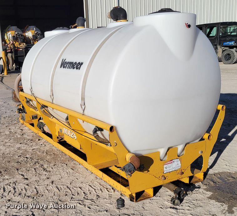 image for item DI1187 2015 Vermeer MX240 fluid mixer