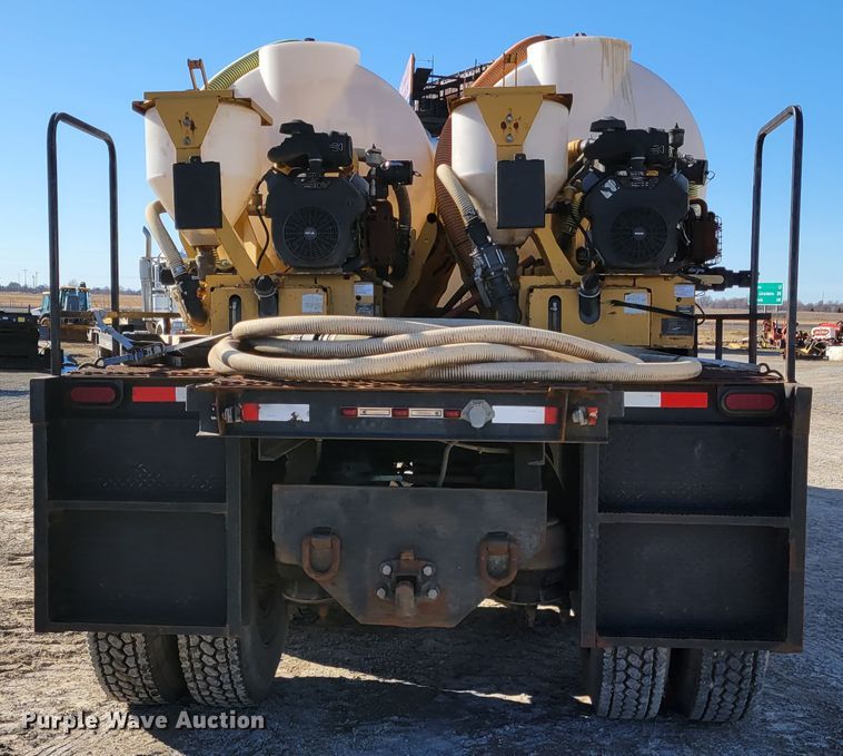 image for item DI1189 1997 Peterbilt 379  flatbed truck with fluid mixers