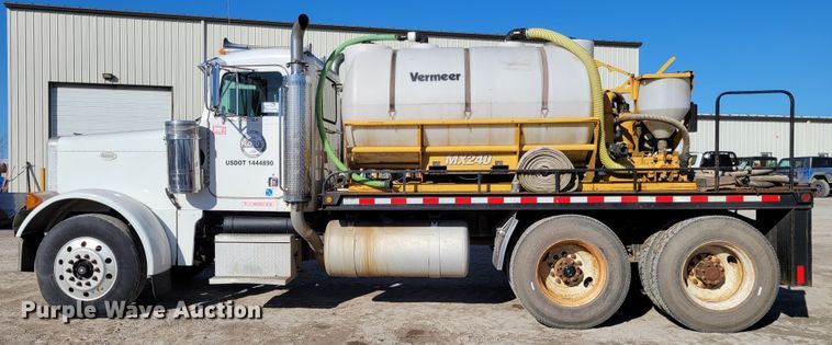 image for item DI1189 1997 Peterbilt 379  flatbed truck with fluid mixers