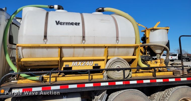 image for item DI1189 1997 Peterbilt 379  flatbed truck with fluid mixers