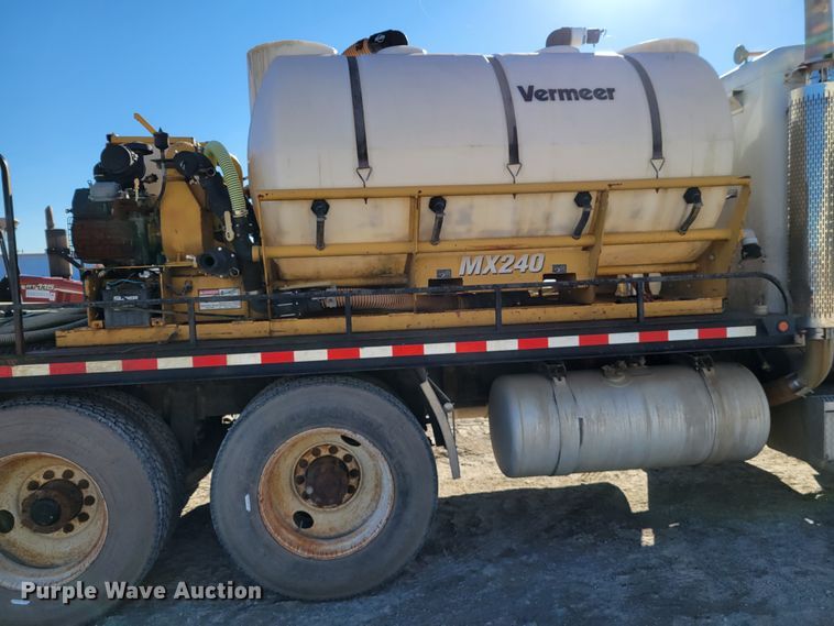 image for item DI1189 1997 Peterbilt 379  flatbed truck with fluid mixers