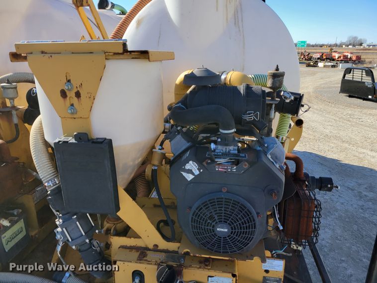 image for item DI1189 1997 Peterbilt 379  flatbed truck with fluid mixers