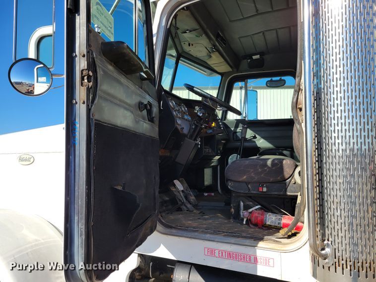 image for item DI1189 1997 Peterbilt 379  flatbed truck with fluid mixers