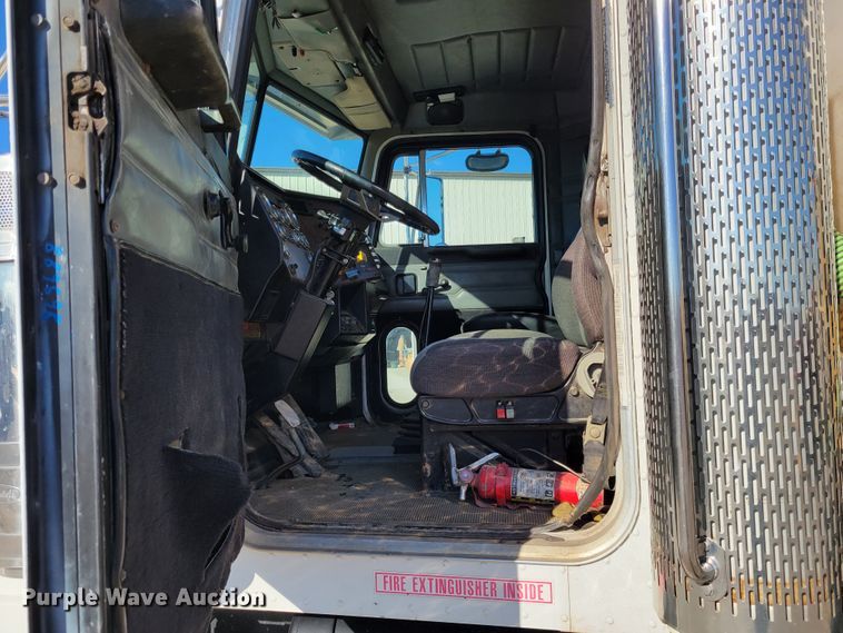 image for item DI1189 1997 Peterbilt 379  flatbed truck with fluid mixers