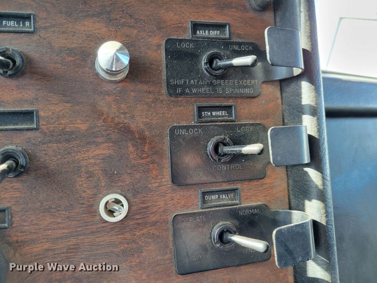 image for item DI1189 1997 Peterbilt 379  flatbed truck with fluid mixers