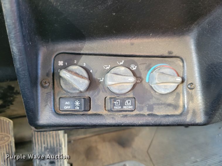 image for item DI1189 1997 Peterbilt 379  flatbed truck with fluid mixers