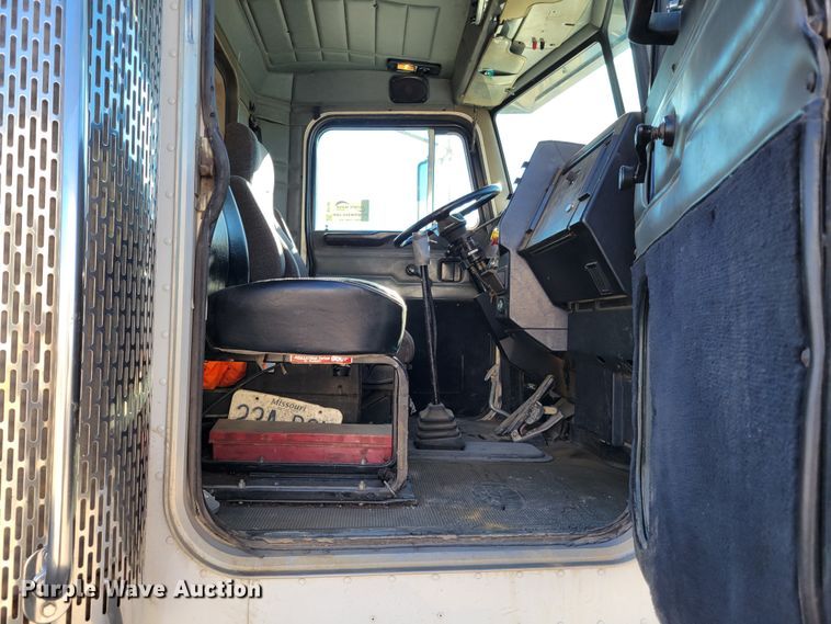 image for item DI1189 1997 Peterbilt 379  flatbed truck with fluid mixers