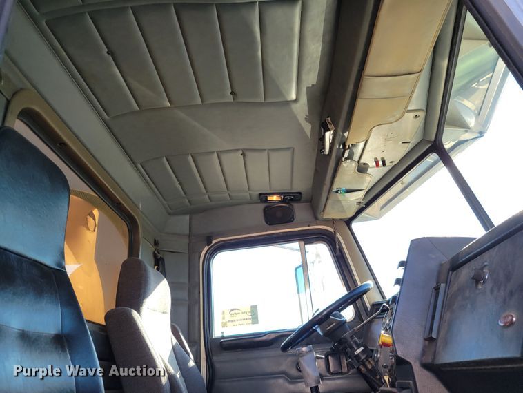 image for item DI1189 1997 Peterbilt 379  flatbed truck with fluid mixers