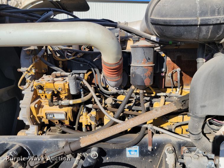 image for item DI1189 1997 Peterbilt 379  flatbed truck with fluid mixers