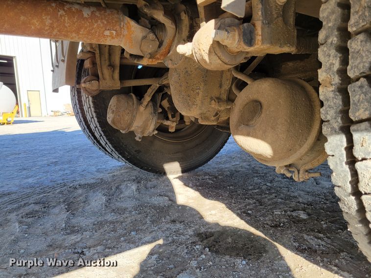 image for item DI1189 1997 Peterbilt 379  flatbed truck with fluid mixers