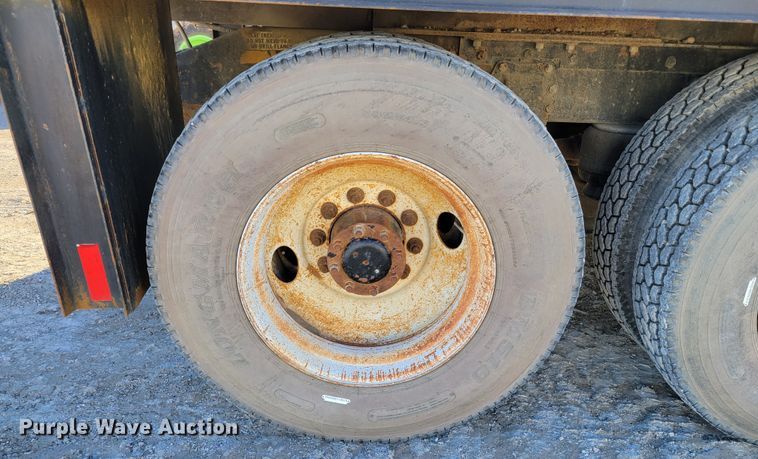 image for item DI1189 1997 Peterbilt 379  flatbed truck with fluid mixers