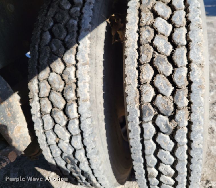 image for item DI1189 1997 Peterbilt 379  flatbed truck with fluid mixers