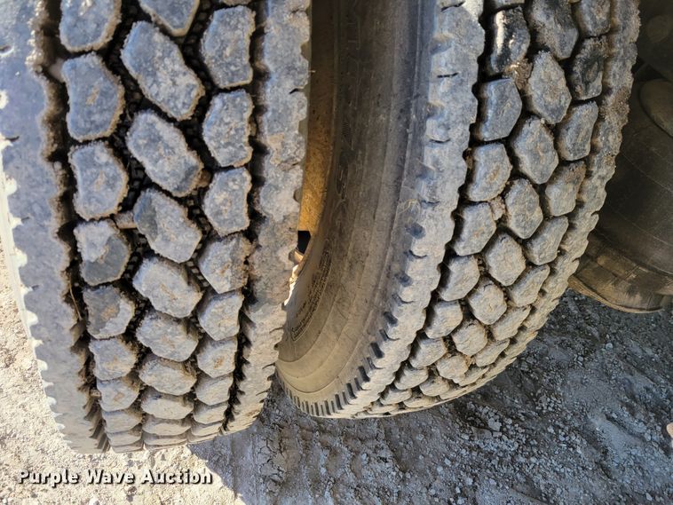 image for item DI1189 1997 Peterbilt 379  flatbed truck with fluid mixers