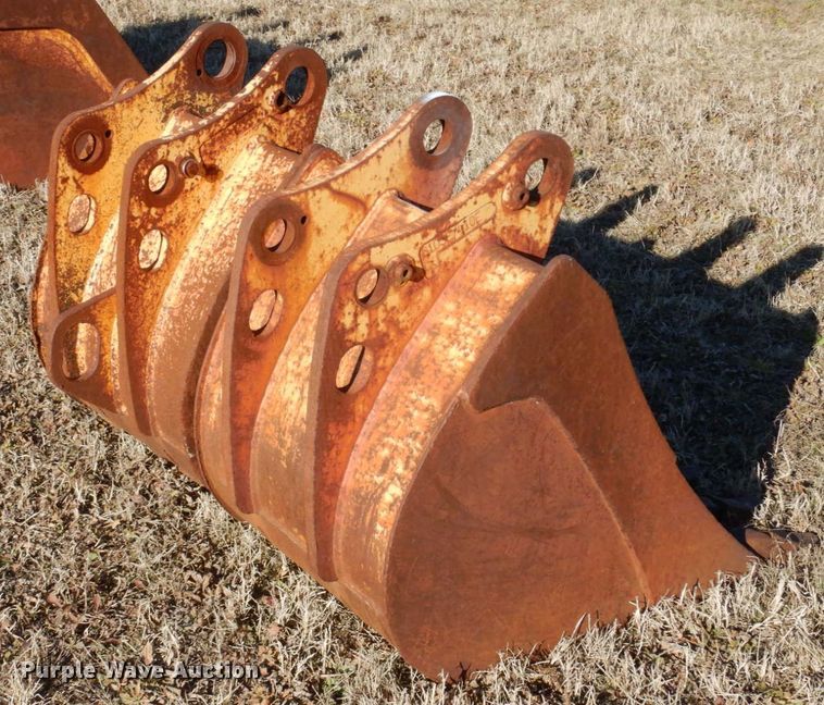 image for item DI1190 (2) CP backhoe buckets