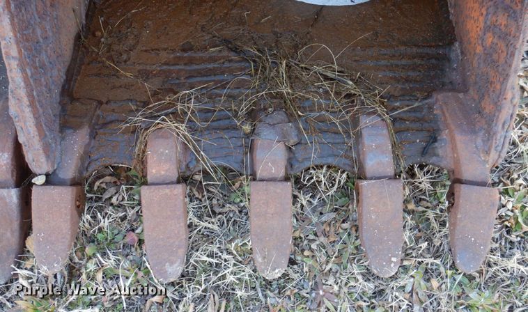 image for item DI1190 (2) CP backhoe buckets