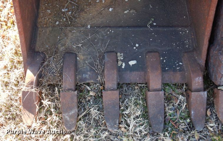 image for item DI1190 (2) CP backhoe buckets