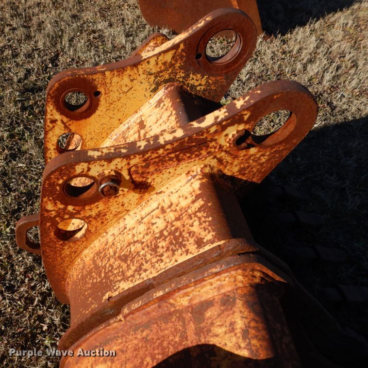 image for item DI1190 (2) CP backhoe buckets