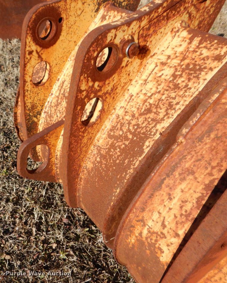 image for item DI1190 (2) CP backhoe buckets