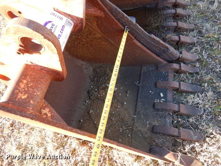 image for item DI1190 (2) CP backhoe buckets