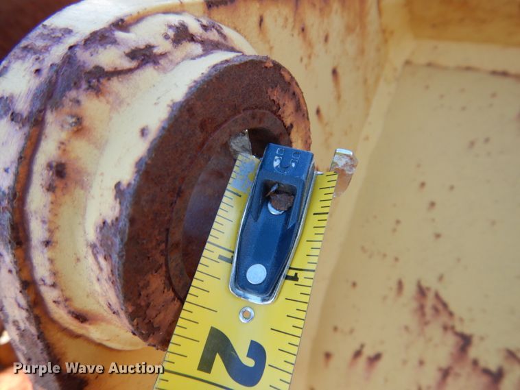 image for item DI1191 (2) 24" W backhoe buckets