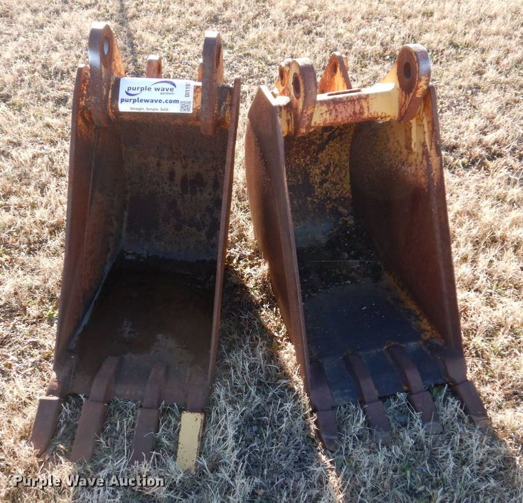 image for item DI1192 (2) backhoe buckets