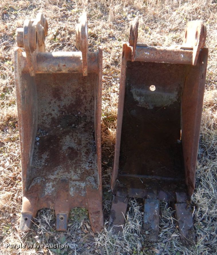 image for item DI1193 (2) CP excavator buckets