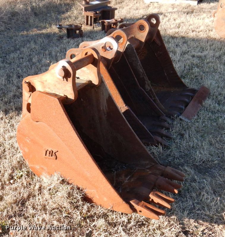 image for item DI1194 (3) backhoe buckets