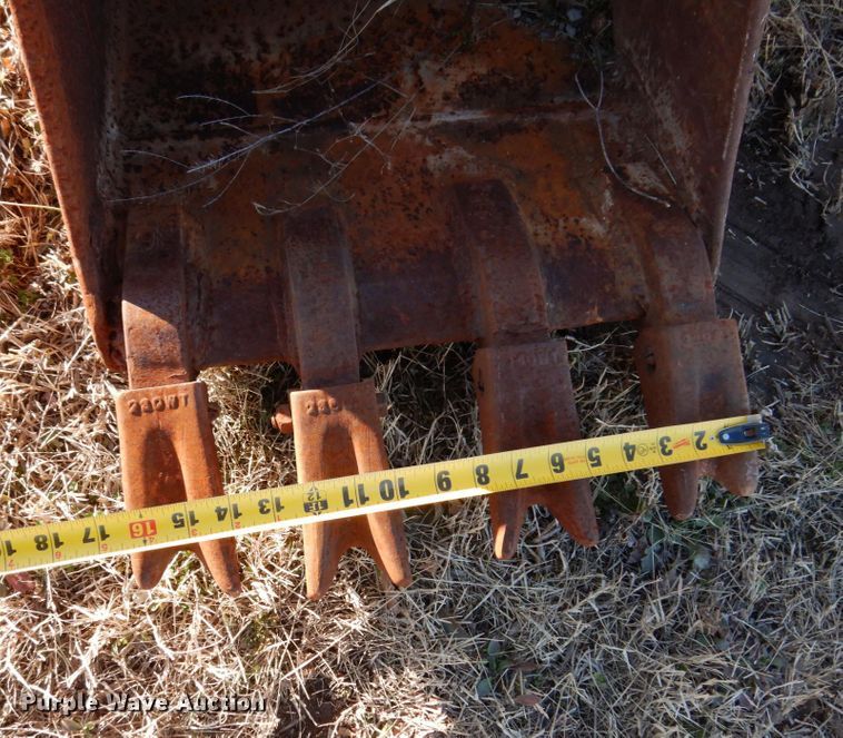 image for item DI1194 (3) backhoe buckets