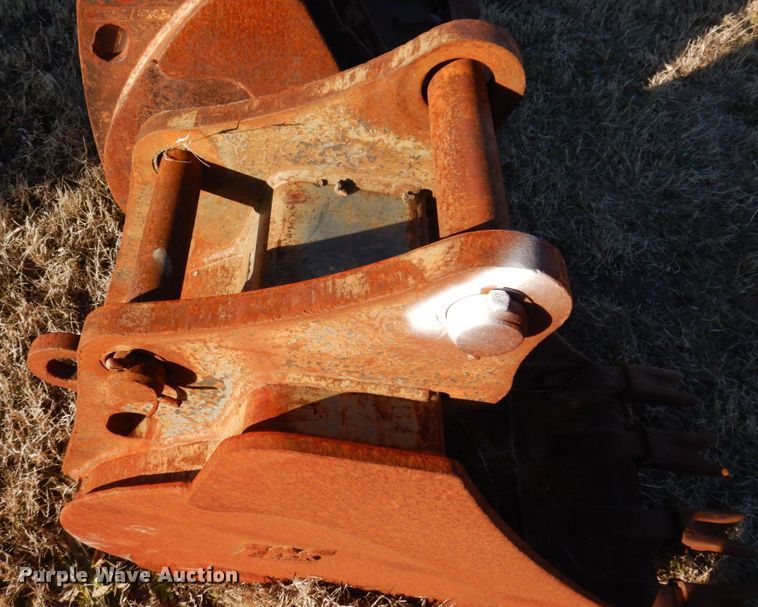 image for item DI1194 (3) backhoe buckets