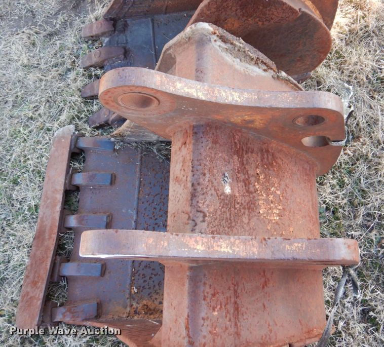 image for item DI1194 (3) backhoe buckets