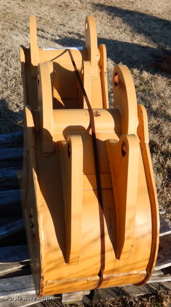 image for item DI1198 (2) Tag backhoe buckets