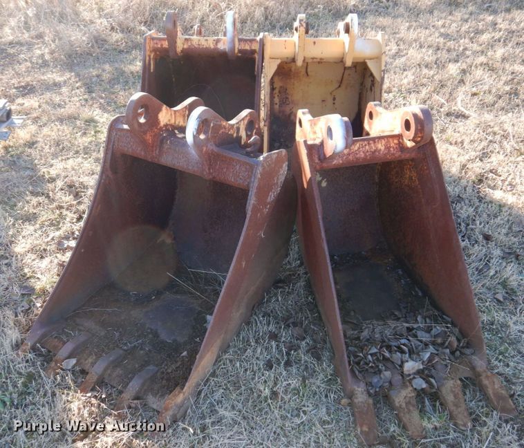 image for item DI1199 (4) backhoe buckets