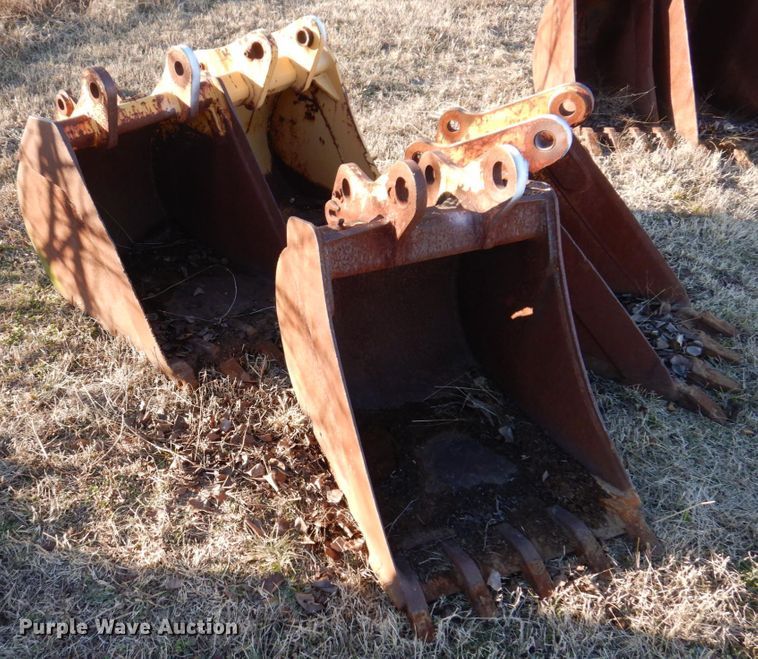 image for item DI1199 (4) backhoe buckets