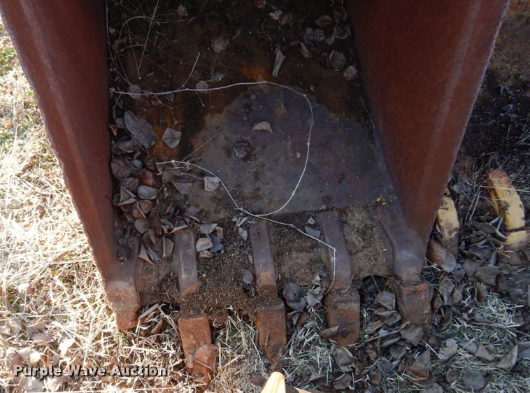 image for item DI1199 (4) backhoe buckets