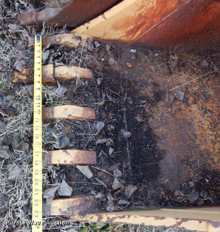 image for item DI1199 (4) backhoe buckets