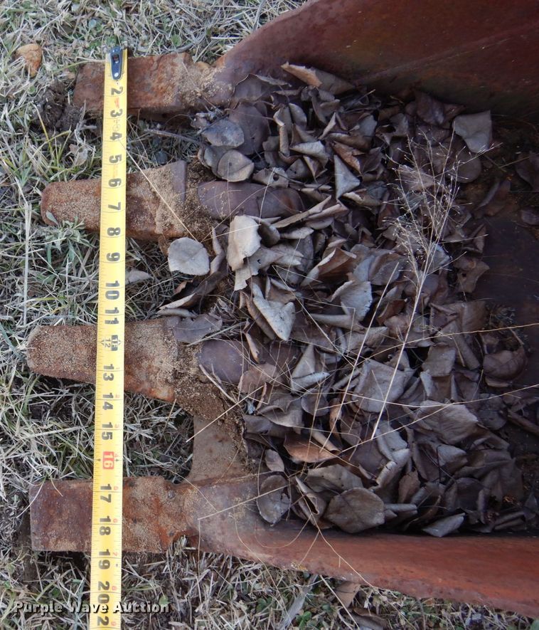 image for item DI1199 (4) backhoe buckets